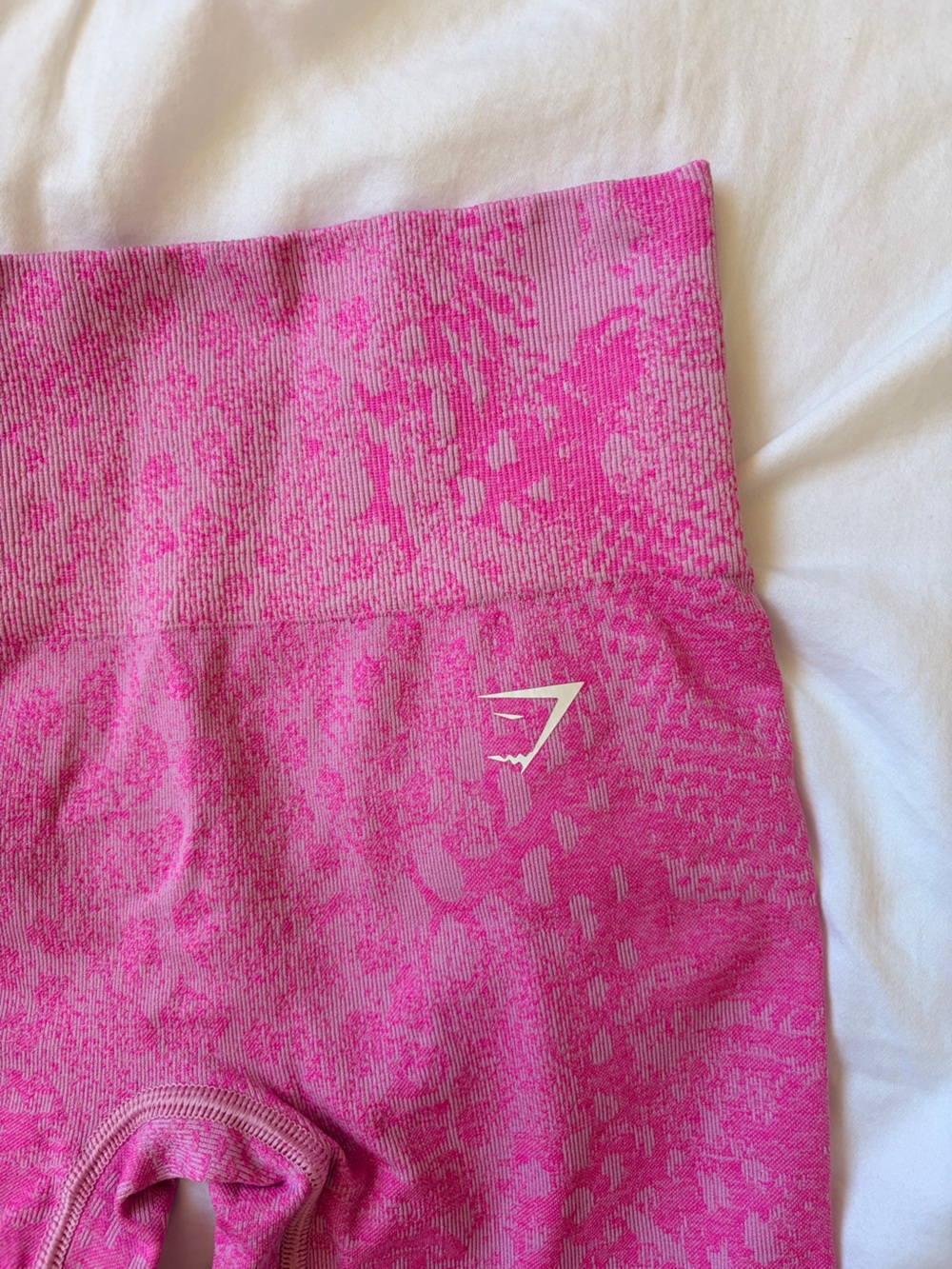 Gymshark Adapt X Whitney Animal Seamless Shorts Pink XS - Picture 5 of 6